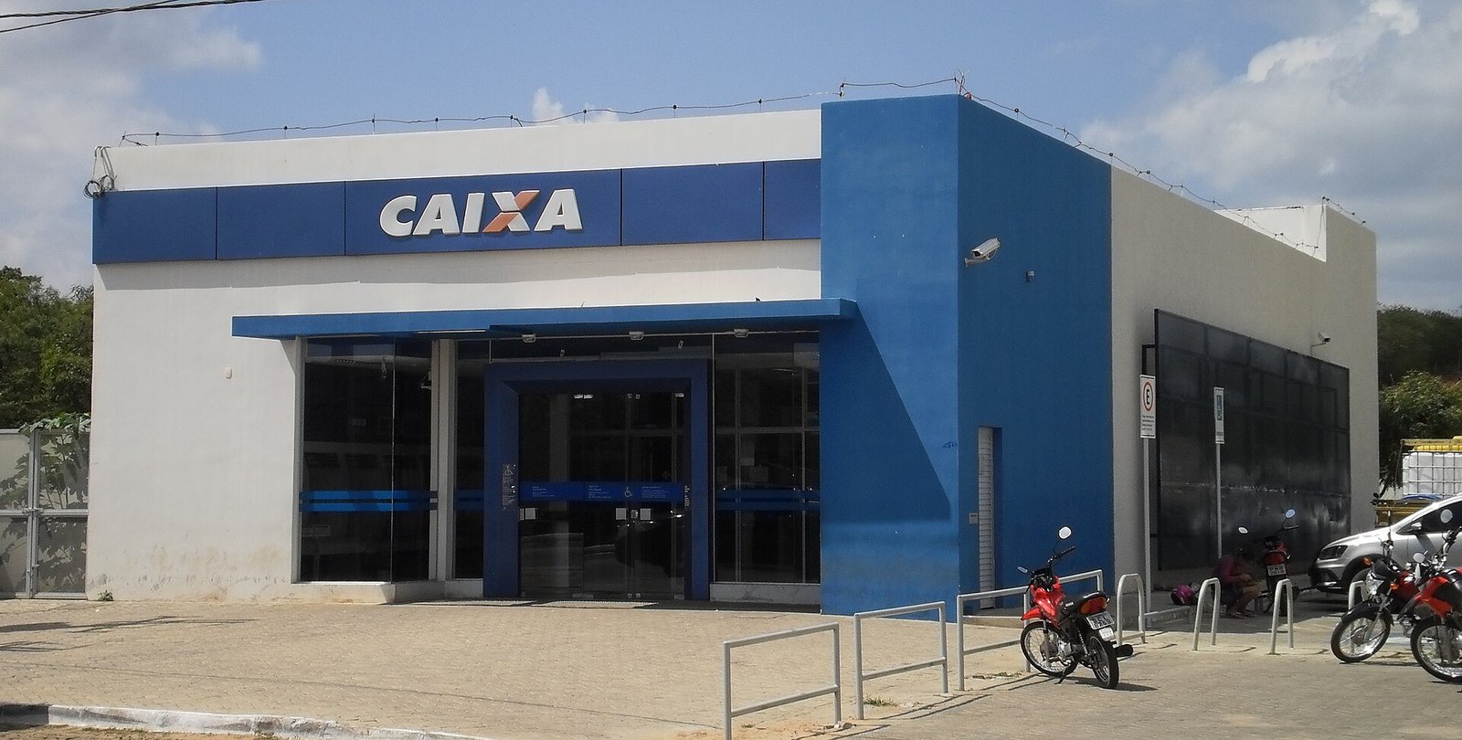 TST manda encerrar greve da Caixa, e agências voltam a atender nesta quarta