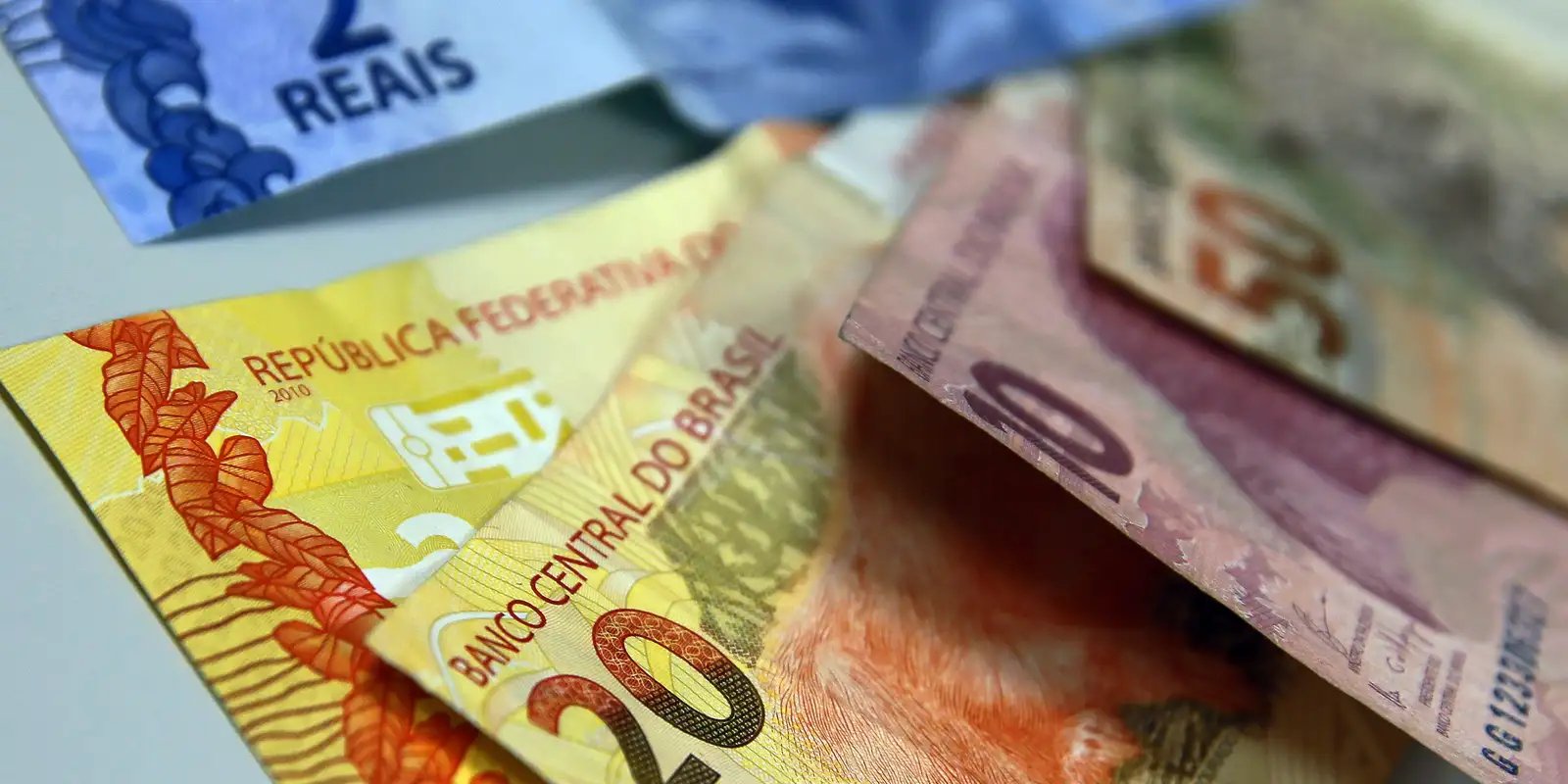 Inadimplência das famílias bate recorde no Banco Central e chega a 8%