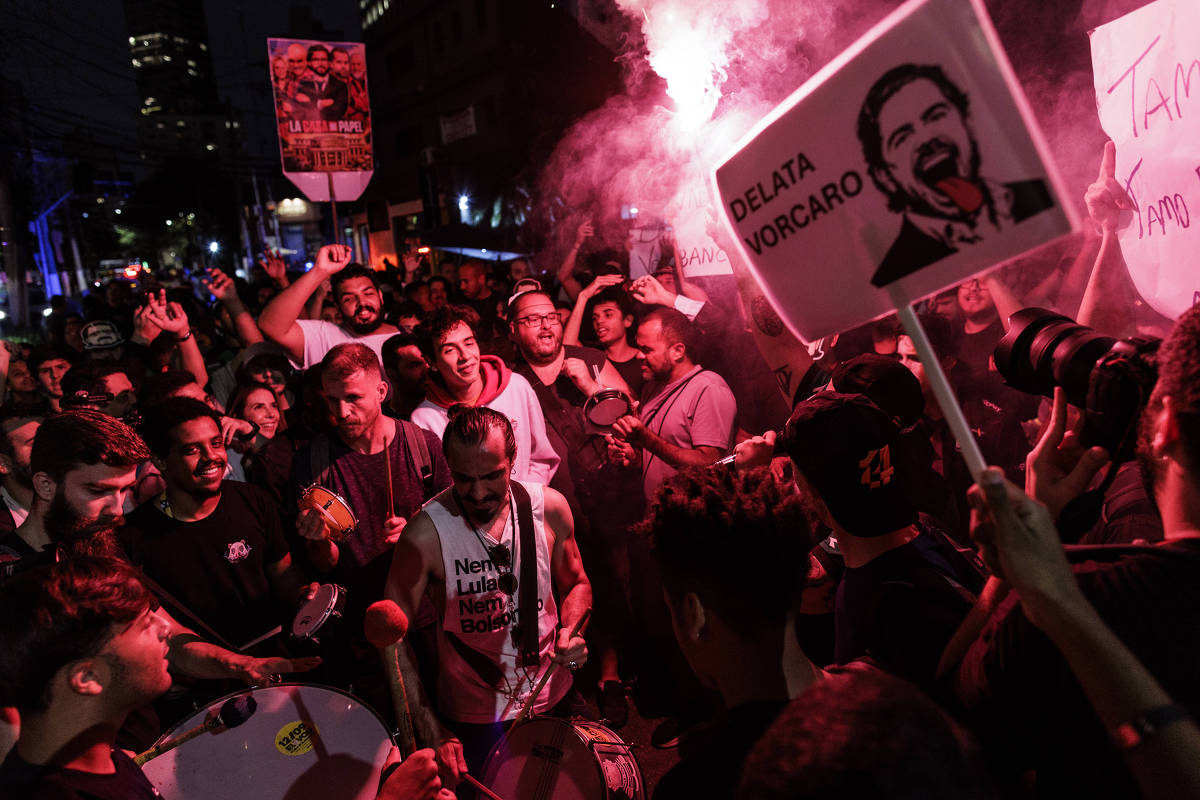 Protestos contra o Banco Master