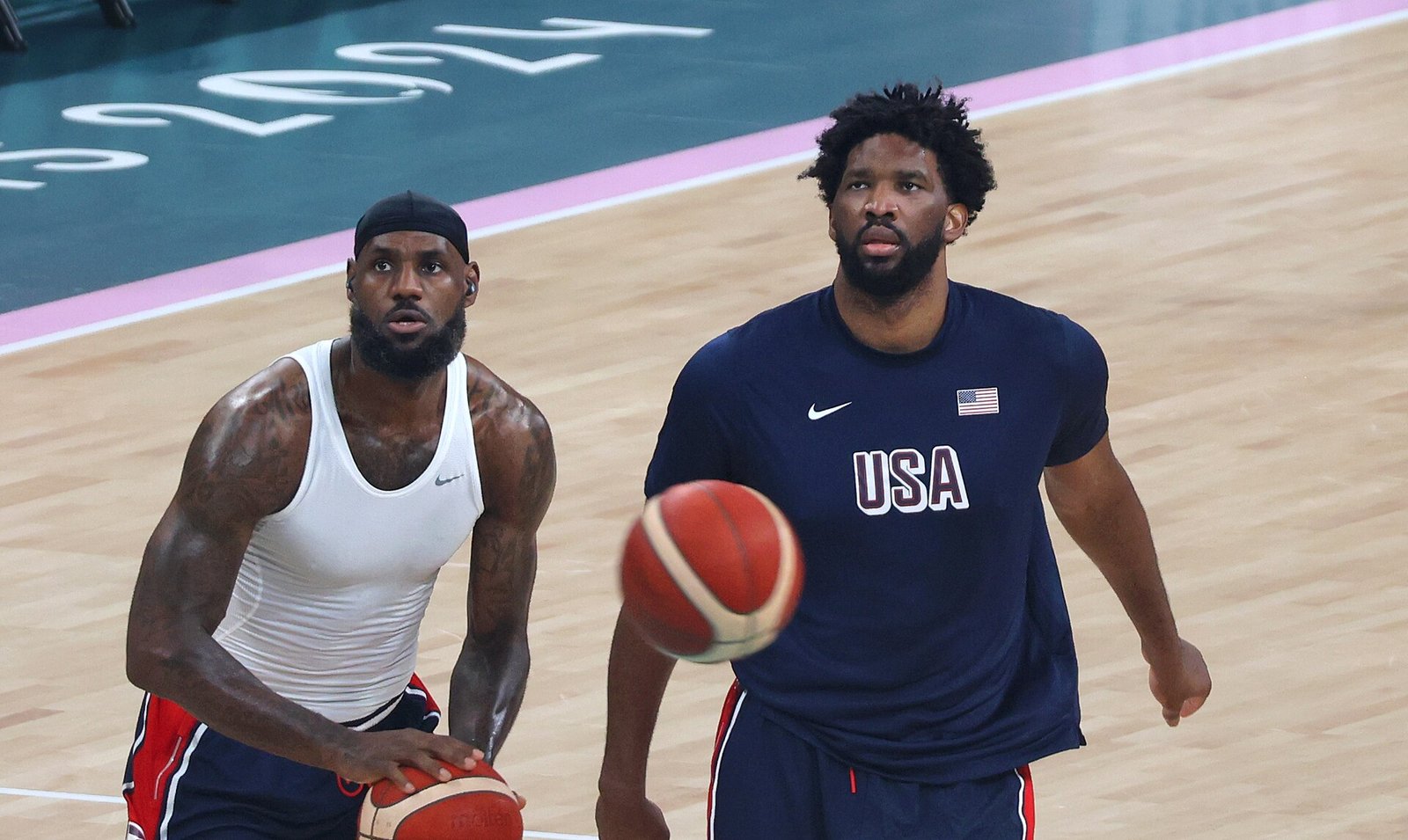 LeBron James e Joel Embiid