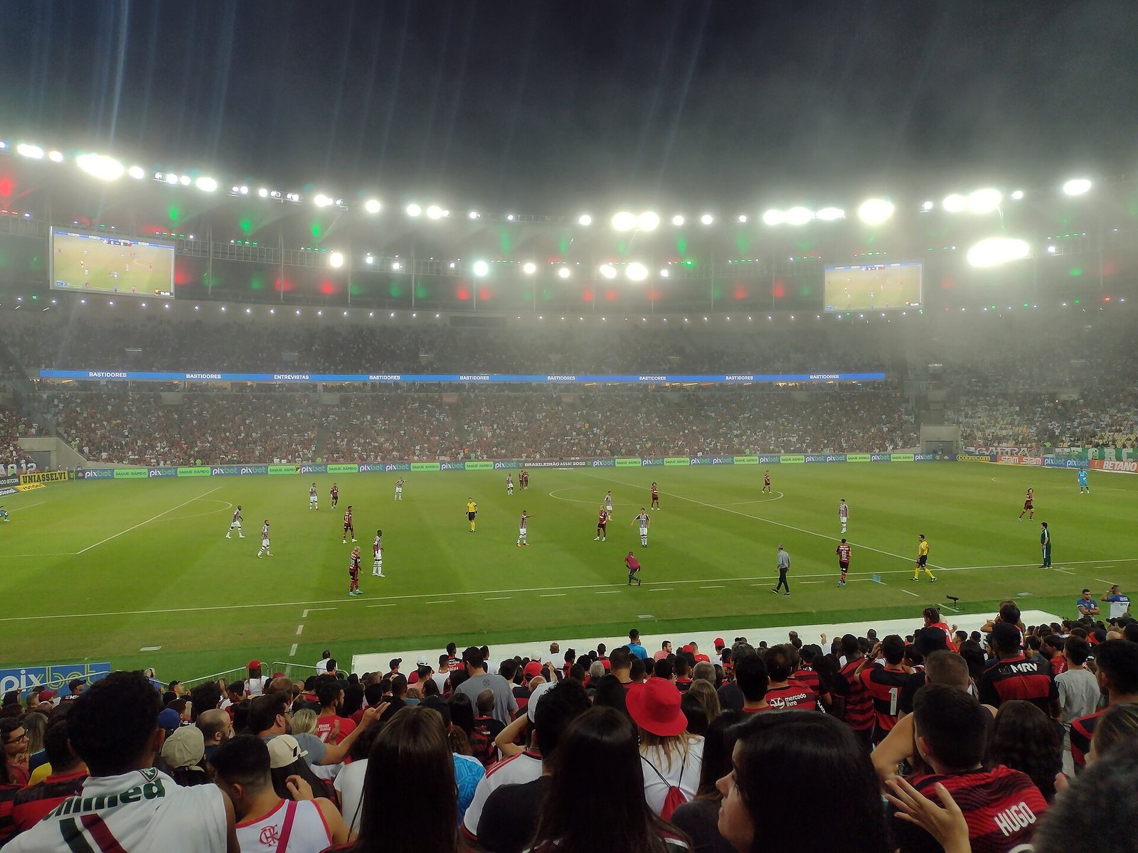 Jogo entre Flamengo e Fluminense