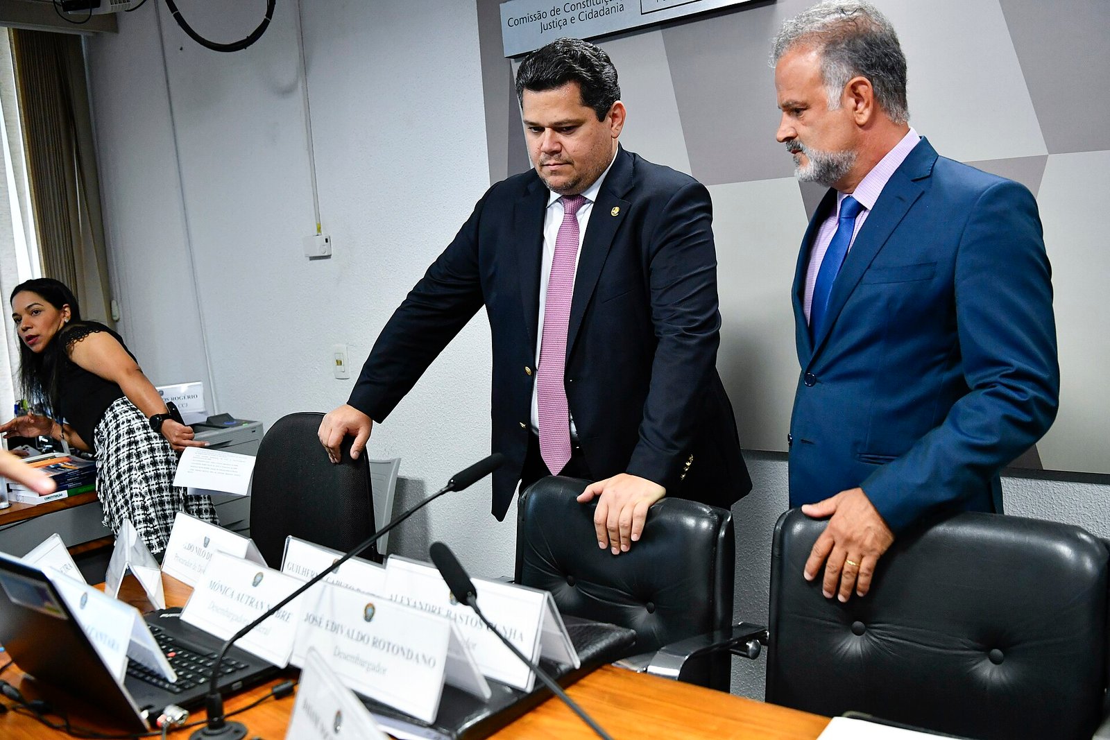 Davi Alcolumbre em comissão do Senado