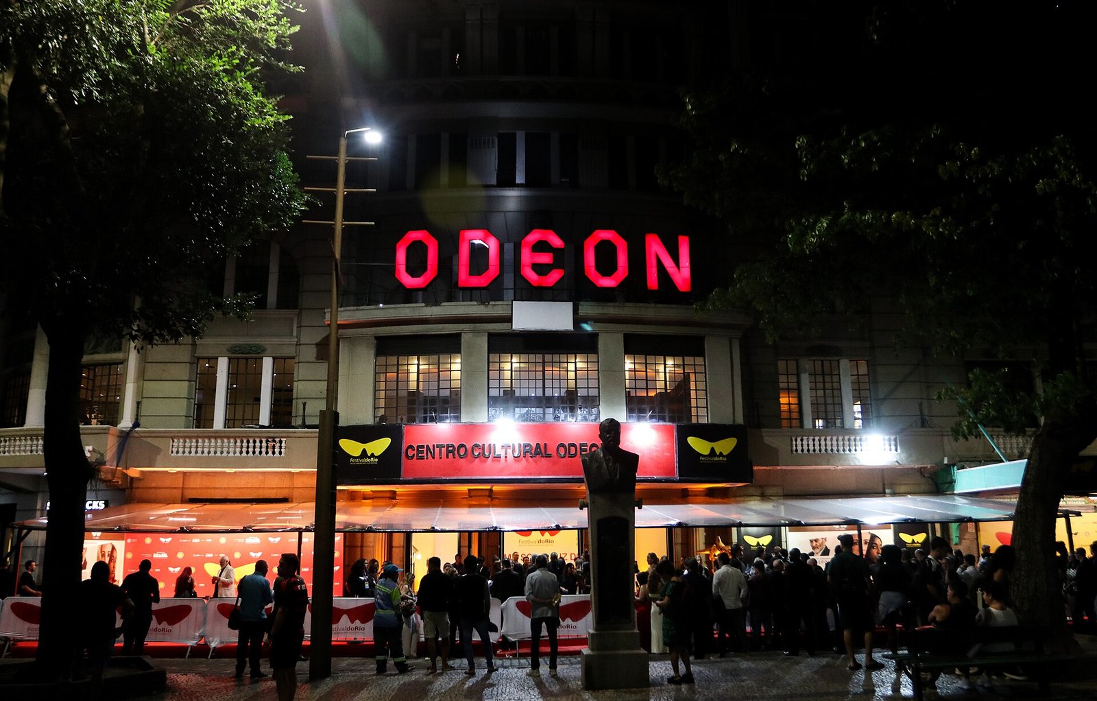 Fachada do Cine Odeon