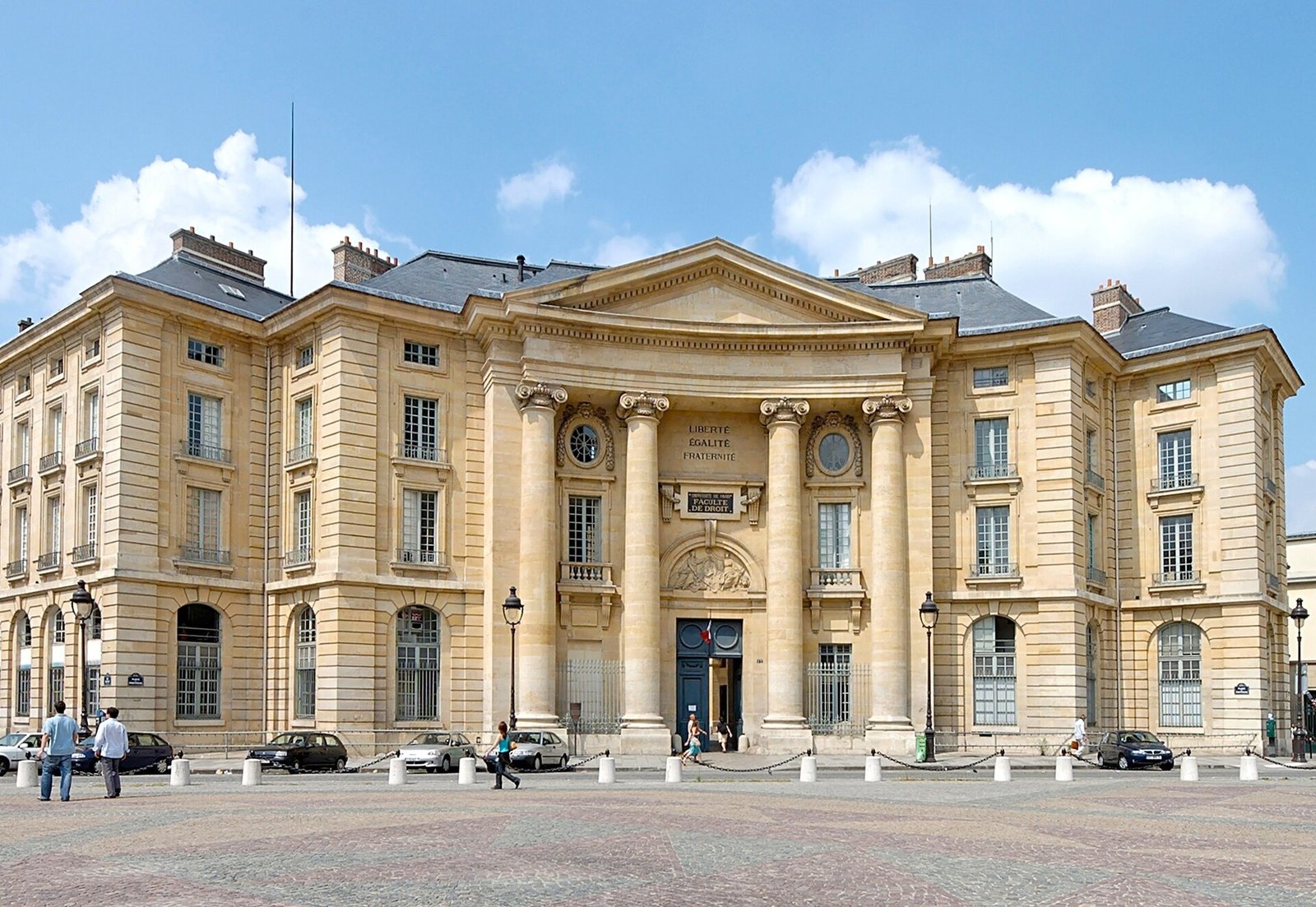 Fachada da Universidade de Paris (Sorbonne)