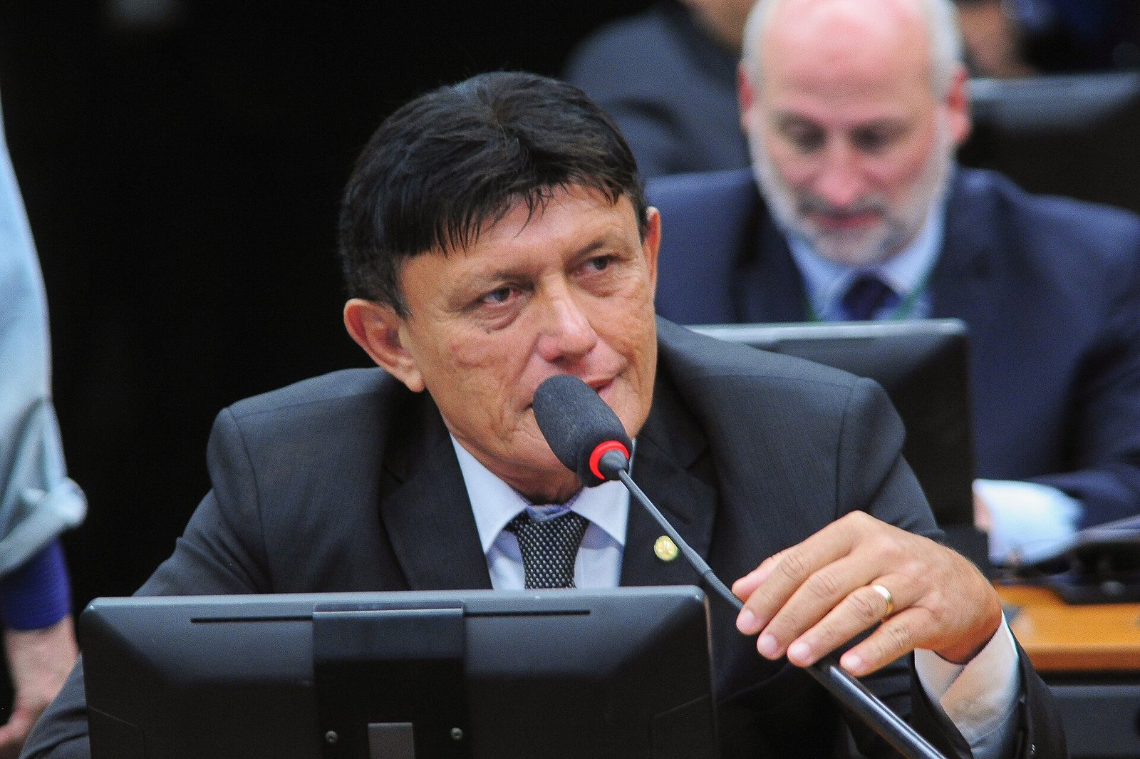 Delegado Éder Mauro