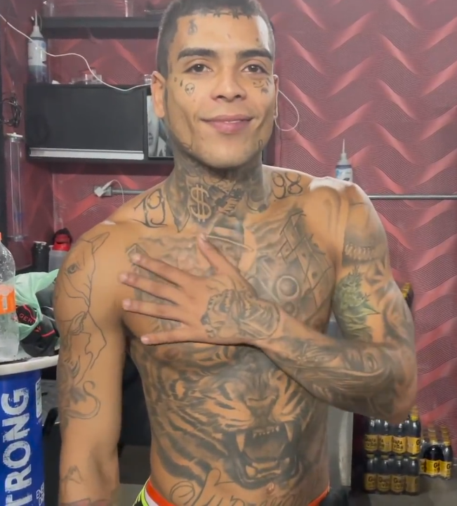 O cantor MC Kevin em março de 2021