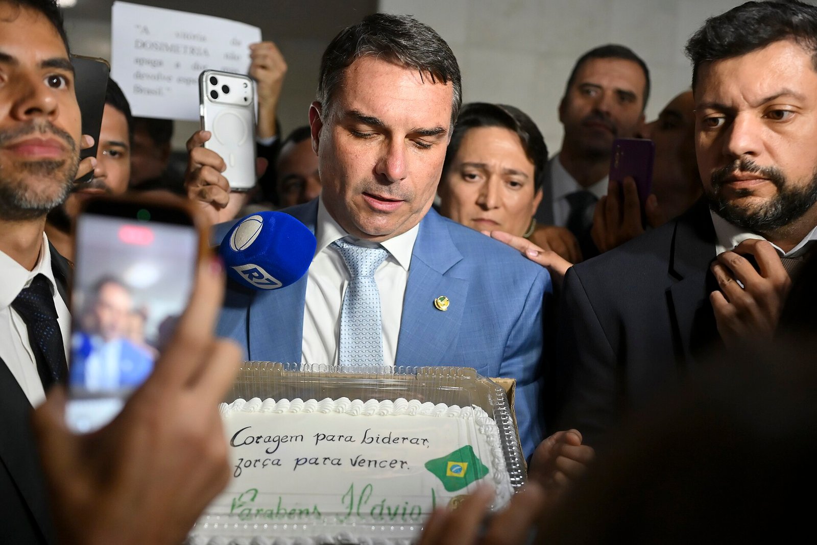 Senador Flávio Bolsonaro em entrevista