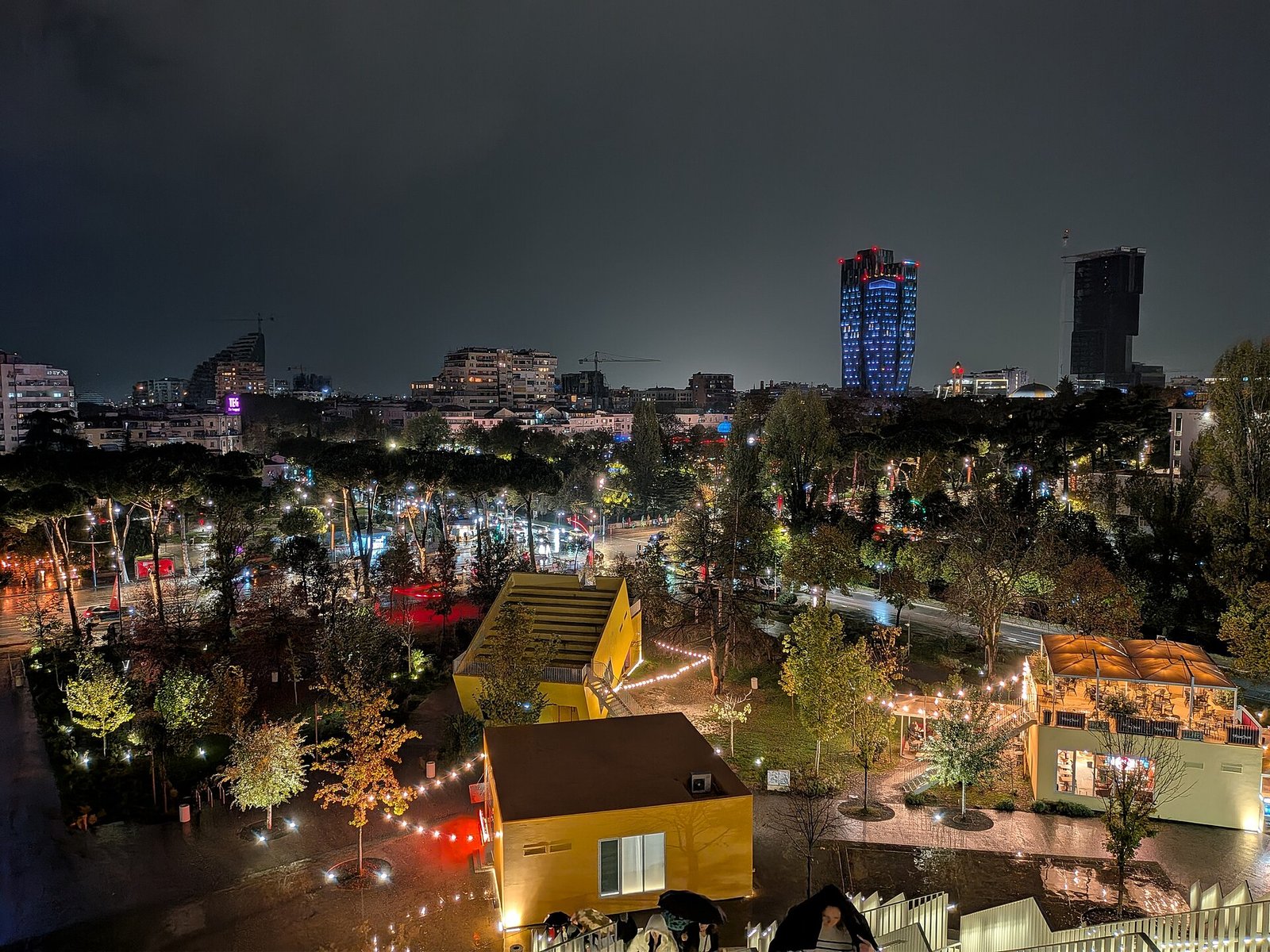Vista da cidade de Tirana na Albânia